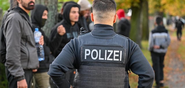Unerlaubt eingereiste Migranten an der deutsch-polnischen Grenze
