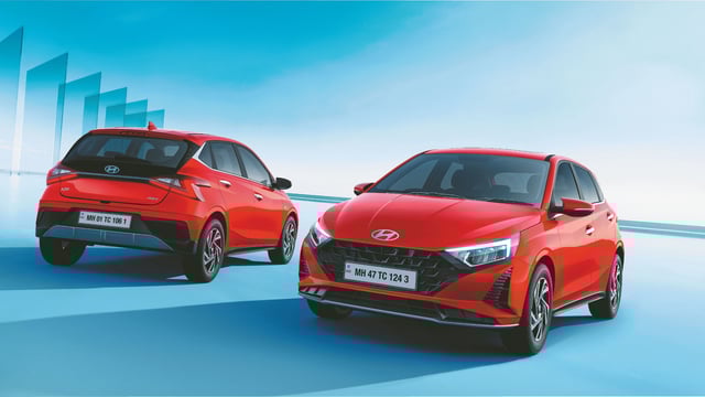 The Hyundai i20 gets powered by a 1.2-litre Kappa engine with two transmission options.
