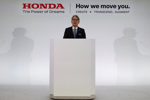 Honda CEO Toshihiro Mibe speaks at its business briefing in Tokyo, Japan May 20, 2025. REUTERS/Kim Kyung-Hoon