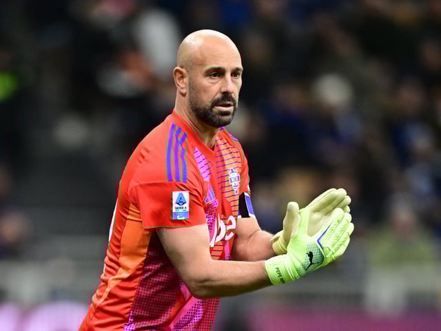 Soccer Football - Serie A - Inter Milan v Como - San Siro, Milan, Italy - December 23, 2024 Como's Pepe Reina reacts REUTERS/Daniele Mascolo/File Photo