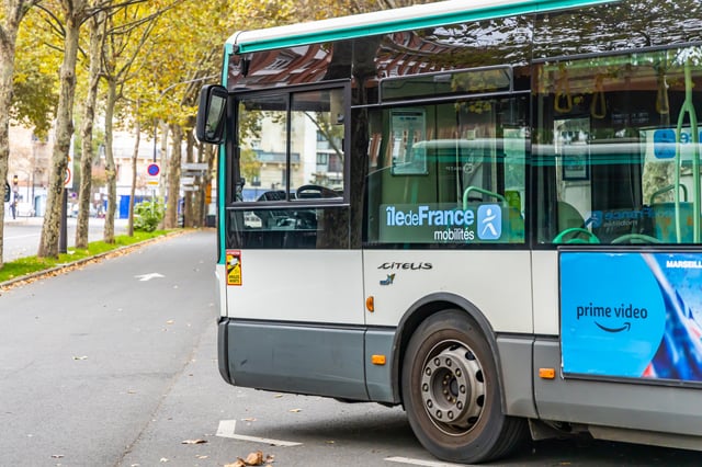 «Baissez un peu vos vêtements»: un chauffeur de bus RATP accusé d'avoir refusé à une femme de monter à bord en raison de sa tenue