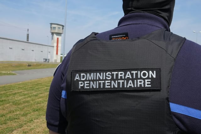 There is concern about lawlessness in French prisons