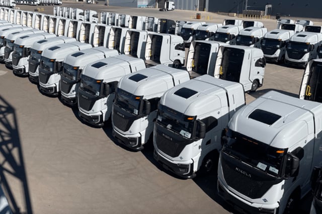 Wasserstoff-Lkw von Nikola stehen zur Versteigerung