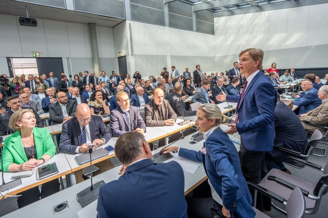 Die AfD-Fraktion pocht auf eine andere Räumlichkeit für ihre Sitzungen im Reichstag
