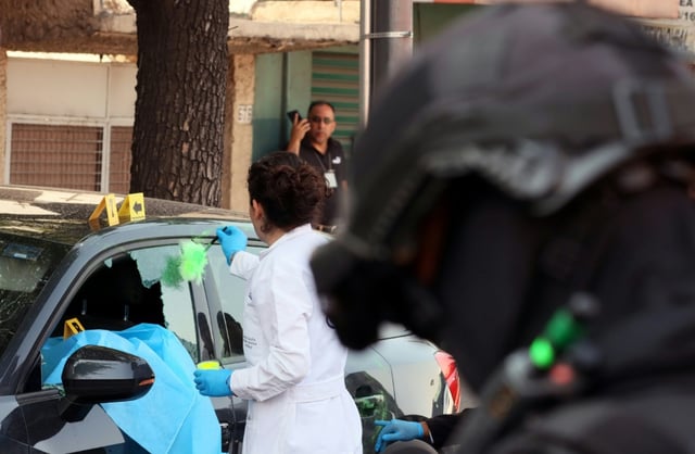 Bewaffnete haben in Mexiko-Stadt zwei Mitarbeiter der Bürgermeisterin der mexikanischen Hauptstadt erschossen. Bürgermeisterin Clara Brugada bezeichnete die Tötung ihrer Sekretärin Ximena Guzmán und ihres Beraters José Muñoz als "direkten Angriff".