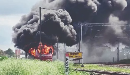 Fire erupts in Siliguri-Malda bound Demu train engine