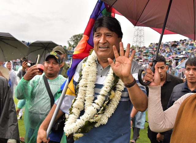 Former Bolivian President Evo Morales waves during an event at which he proclaims himself as a candidate for the presidency in the 2025 elections, in Cochabamba, Bolivia, April 19, 2025. REUTERS/Patricia Pinto/File Photo
