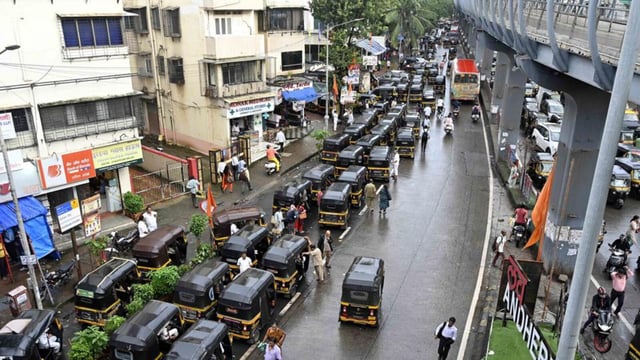 Auto Rickshaw stand near Station, Sahar Road at Andheri East. Representative picure. (HT Archives)