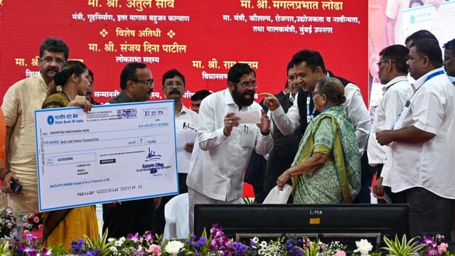 On September 3, 2024, then chief minister Eknath Shinde had handed over cheques to beneficiaries of the Ramabai Nagar and Kamraj Nagar redevelopment project (Hindustan Times)