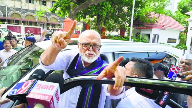 Mumbai, India - May 20, 2025:NCP leader (Ajit Pawar Faction) Chhagan Bhujbal meets his supporter after taking oath as cabinet minister, outside Raj Bhavan in Mumbai, India, on Tuesday, May 20, 2025. (Photo by Anshuman Poyrekar/ Hindustan Times) (Hindustan Times)