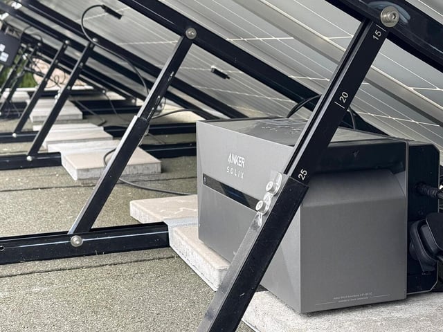 Die Anker SOLIX Solarbank 2 Pro im Einsatz bei einem Solarway-Kunden.