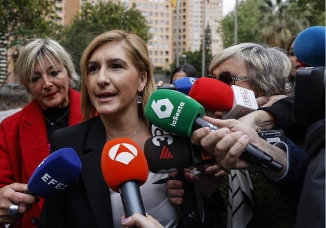 La exconsellera Salomé Pradas, a su llegada a la Ciudad de la Justicia de Valencia