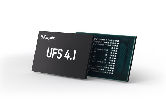 This photo, provided by SK hynix Inc., shows its new UFS 4.1 chip for mobile applications. (PHOTO NOT FOR SALE) (Yonhap)