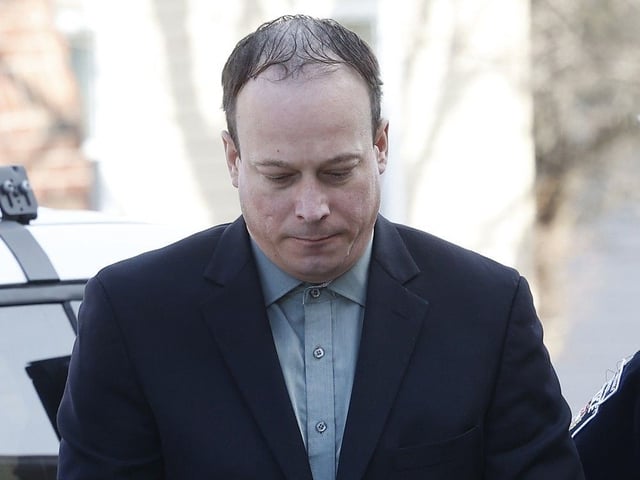 Alain Bellefeuille arriving at the L'Orignal Courthouse.