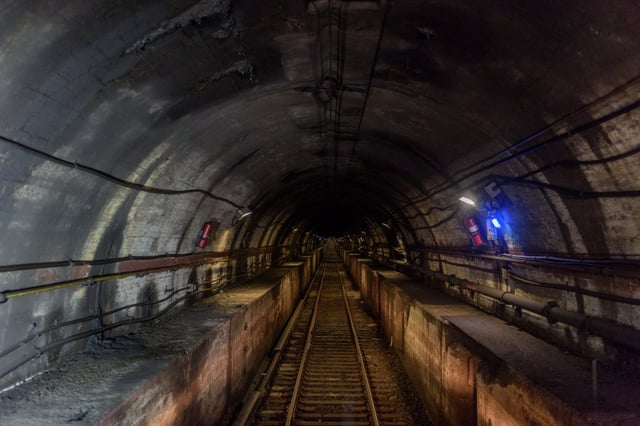 East River Tunnel, Tube 2 on May 15, 2025. (Evan Simko-Bednarski?new York Daily News)