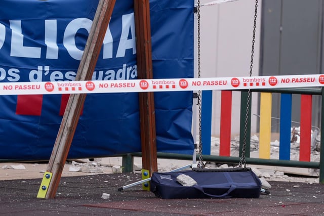 Un derrumbe en una tienda de Via Sabadell deja un muerto