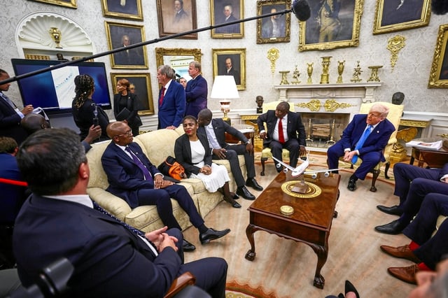Cyril Ramaphosa s’est vu accusé en direct de laisser se dérouler un « génocide » contre la minorité blanche en Afrique du Sud dans une mise en scène calibrée du président américain.
