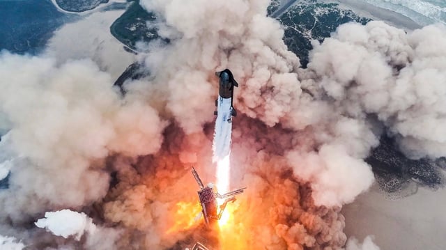 SpaceX Starship rocket Super Heavy booster test flight