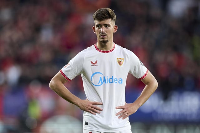 Kike Salas, en un partido con el Sevilla FC.