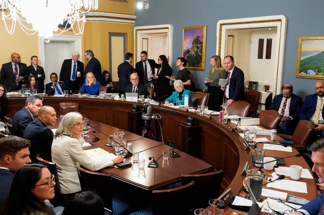 Committee chair U.S. Rep. Virginia Foxx (R-NC) and U.S. Representative and Ranking Member Jim McGovern (D-MA) attend the House Rules Committee's hearing on U.S. President Donald Trump's plan for extensive tax cuts, on Capitol Hill, in Washington, D.C., U.S., May 21, 2025. REUTERS/Nathan Howard