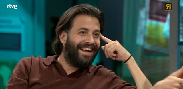 Salvador Sobral durante la entrevista en La Revuelta.