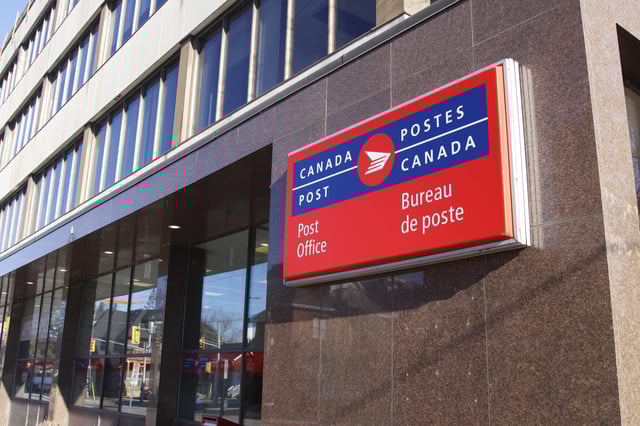 Canada Post lost $66 million in the first quarter despite record spring shipments of parcels amid the pandemic that forced retailers to close their doors, according to Blacklock’s Reporter.