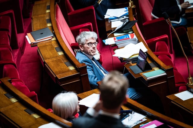 Patrick Hetzel, député du groupe Droite Républicaine, parti de droite, lors de la proposition de loi relative a la fin de vie et l’aide à mourir, au Palais Bourbon, dans l’hémicycle de l’Assemblée Nationale.