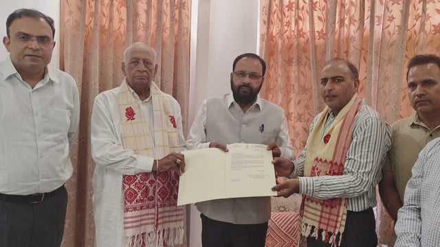 Assam minister meets with family of Vinay Narwal. (HT Photo)