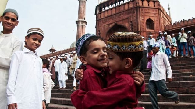 Eid-ul-Adha 2025: Muslims in India, Pakistan, Bangladesh and other South Asian countries will gear up for crescent moon sighting of Dhul Hijjah 1446 AH on this date and at this time.