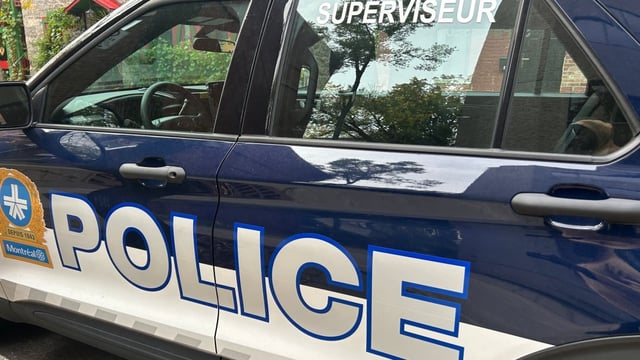 Montreal police say seniors should be vigilant and stay alert around all strangers, prevent physical contact and refuse any gift offered.
