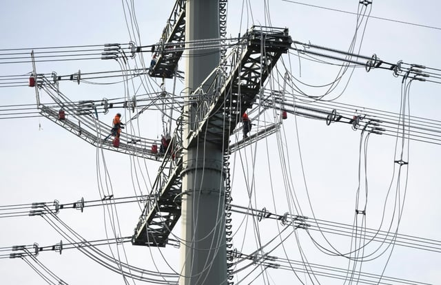 Die Präsidentin des IT-Sicherheitsamts, Claudia Plattner, hat angesichts einer Dezentralisierung und Digitalisierung der Energieversorgung in Deutschland vor verstärkten Angriffen durch Cyberkriminelle gewarnt und einen besseren Schutz der IT von Kraftwerken und Stromnetzen gefordert.