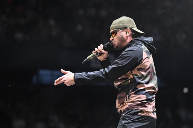Le rappeur Jul a réuni 150.000 personnes en concert au Vélodrome de Marseille.