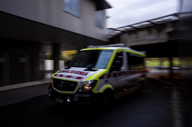 An ambulance arrives at the Alfred Hospital in Melbourne, Thursday, June 9, 2022. (AAP Image/Diego Fedele) NO ARCHIVING