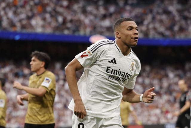 Kylian Mbappé cerró la Liga marcando dos goles a la Real Sociedad.