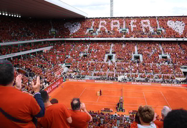 Roland-Garros : émotions, standing ovation, Federer... L’hommage à Monsieur Nadal en images