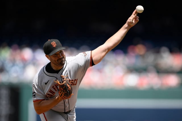 San Francisco Giants pitcher Robbie Ray throws during the first inning of a baseball game against the Washington Nationals, Sunday, May 25, 2025, in Washington. (AP Photo/Nick Wass)