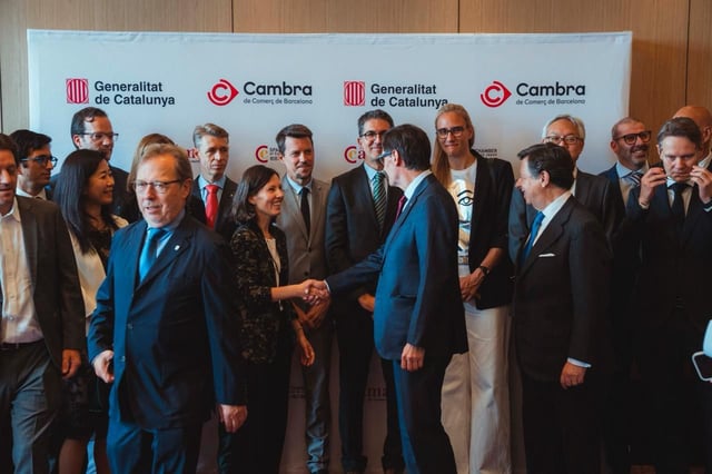 El president Salvador Illa, reunido con empresarios en Tokyo
