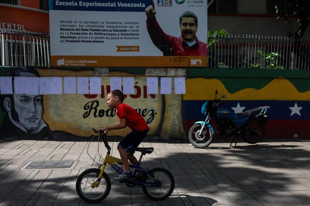 Poca afluencia de personas y una votación "rápida" caracterizan las elecciones en Venezuela