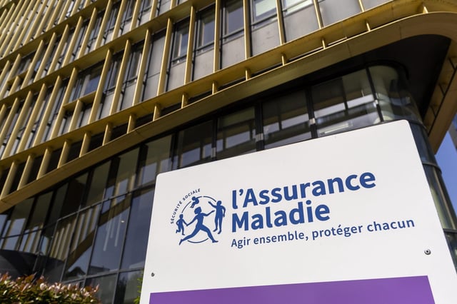 La Sécurité sociale, dont le déficit s’élève à 15,3 milliards d’euros en 2024, risque d’être dans l’impossibilité d’emprunter sur les marchés dès 2027.