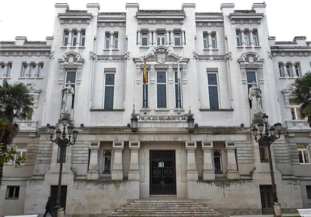 Exterior de la sede del Tribunal Superior de Xustiza de Galicia