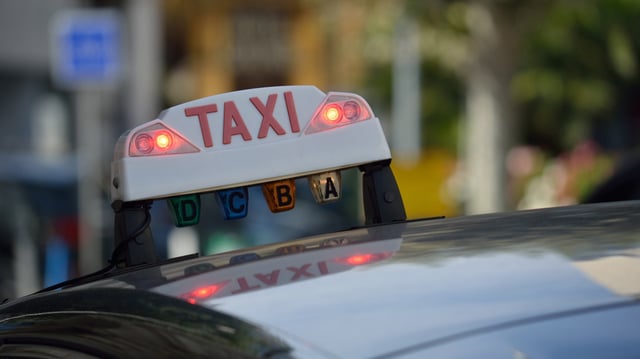 La conductrice de taxi déclarait transporter des patients à des rendez-vous médicaux pour toucher le remboursement de l’assurance maladie. (Photo d’illustration)