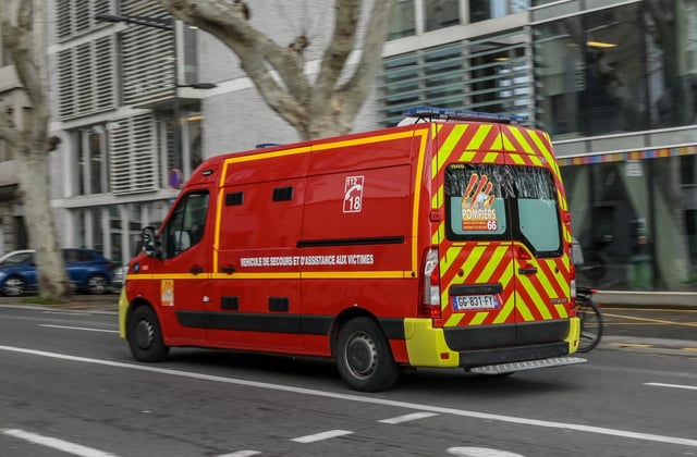 L’incendie d’une maison, à Attiches (Nord) a fait trois victimes, dont deux enfants, mardi 27 mai 2025. La mère de famille et deux autres enfants ont été transportés à l’hôpital.
