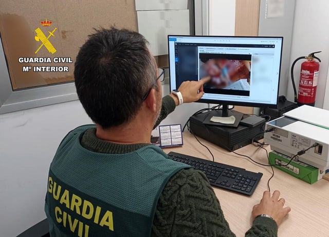 La Guardia Civil investiga un caso de pornografía infantil