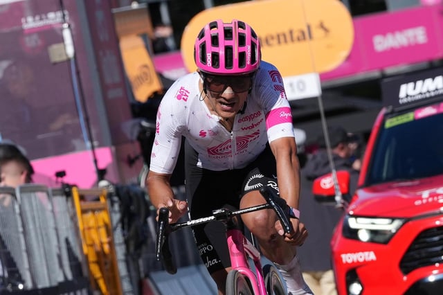 Richard Carapaz, en la meta, después de poner al líder Del Toro contra las cuerdas del Giro.
