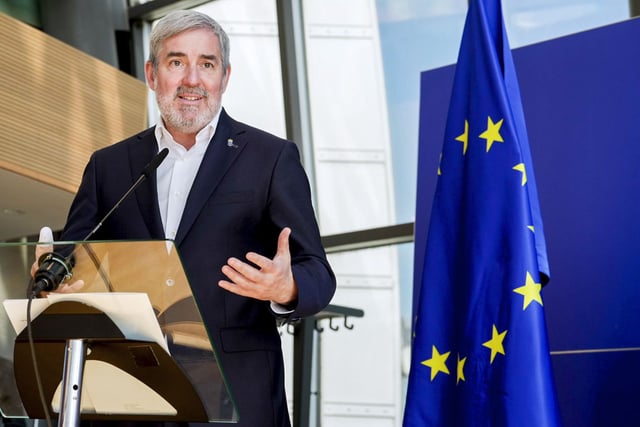 Clavijo pide una estrategia europea para atender a los menores no acompañados