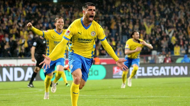 Fabio Di Michele Sanchez feiert sein Tor