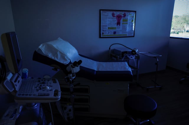 An exam room at Planned Parenthood Northland Center is used to see patients, but Planned Parenthood in Missouri no longer provides abortions, in Kansas City, Missouri, U.S., October 11, 2024. Amendment 3, a measure that would establish a constitutional right to abortion is on the ballot in November. REUTERS/Evelyn Hockstein/File Photo