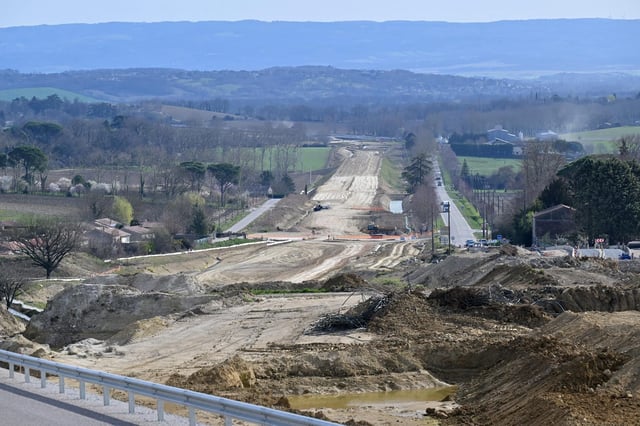 La cour d’appel administrative de Toulouse a autorisé, mercredi 28 mai 2025, la reprise du chantier de l’A69, stoppé depuis la fin du mois de février.