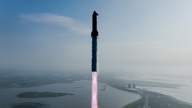 Starship’s ninth flight test launch.