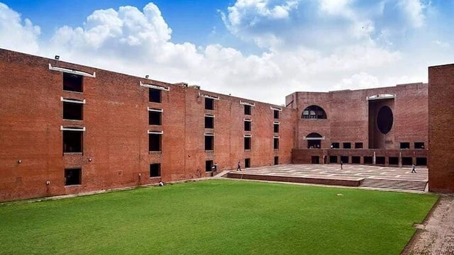 IIM Ahmedabad gets Rs 12 crore inflation-linked scholarship from Narayana Murthy